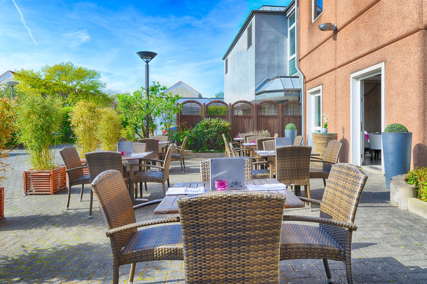 Leonardo-Hotel-Koln-Terrace-44