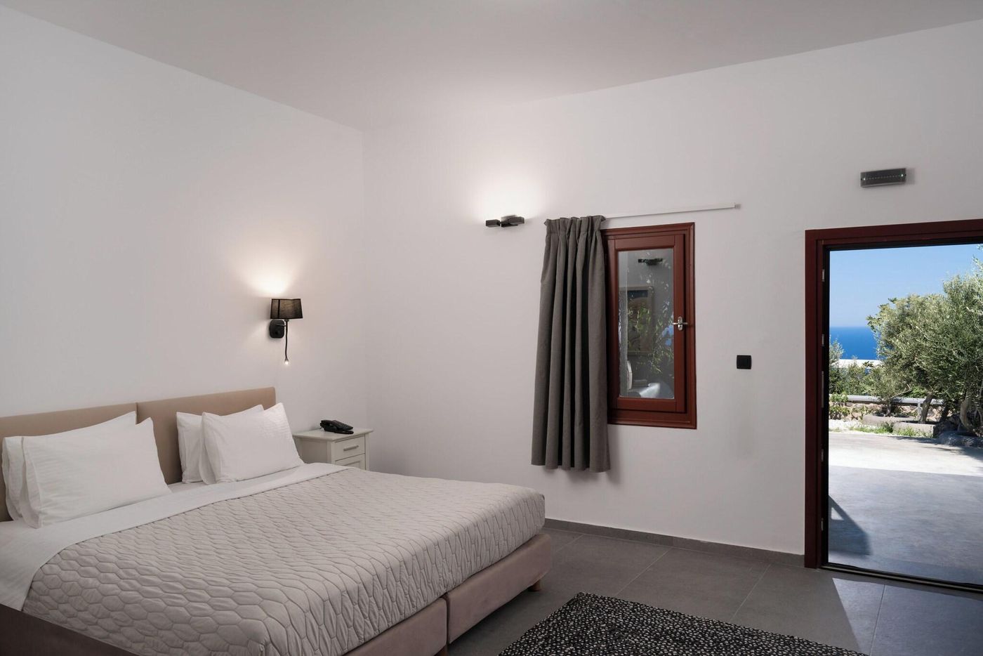 Splendour-Resort-Room-12