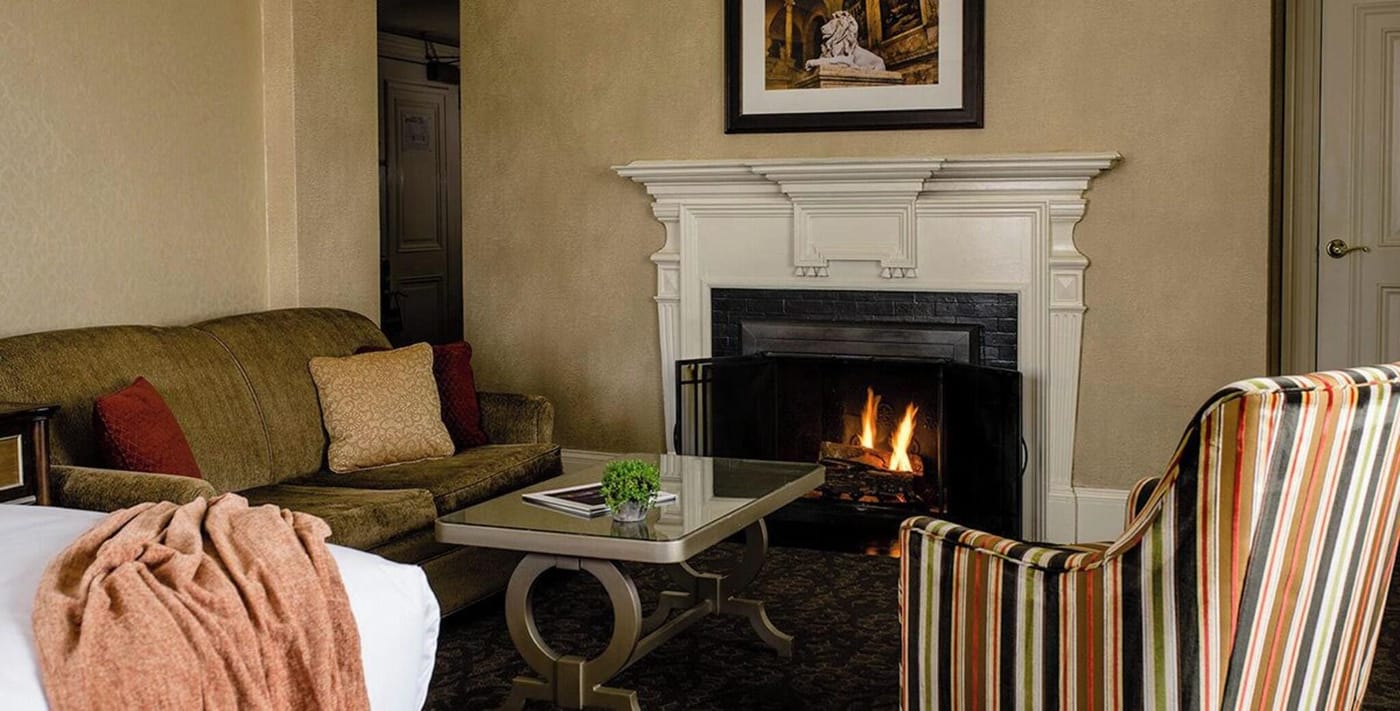 The-Lenox-Hotel-Room-30