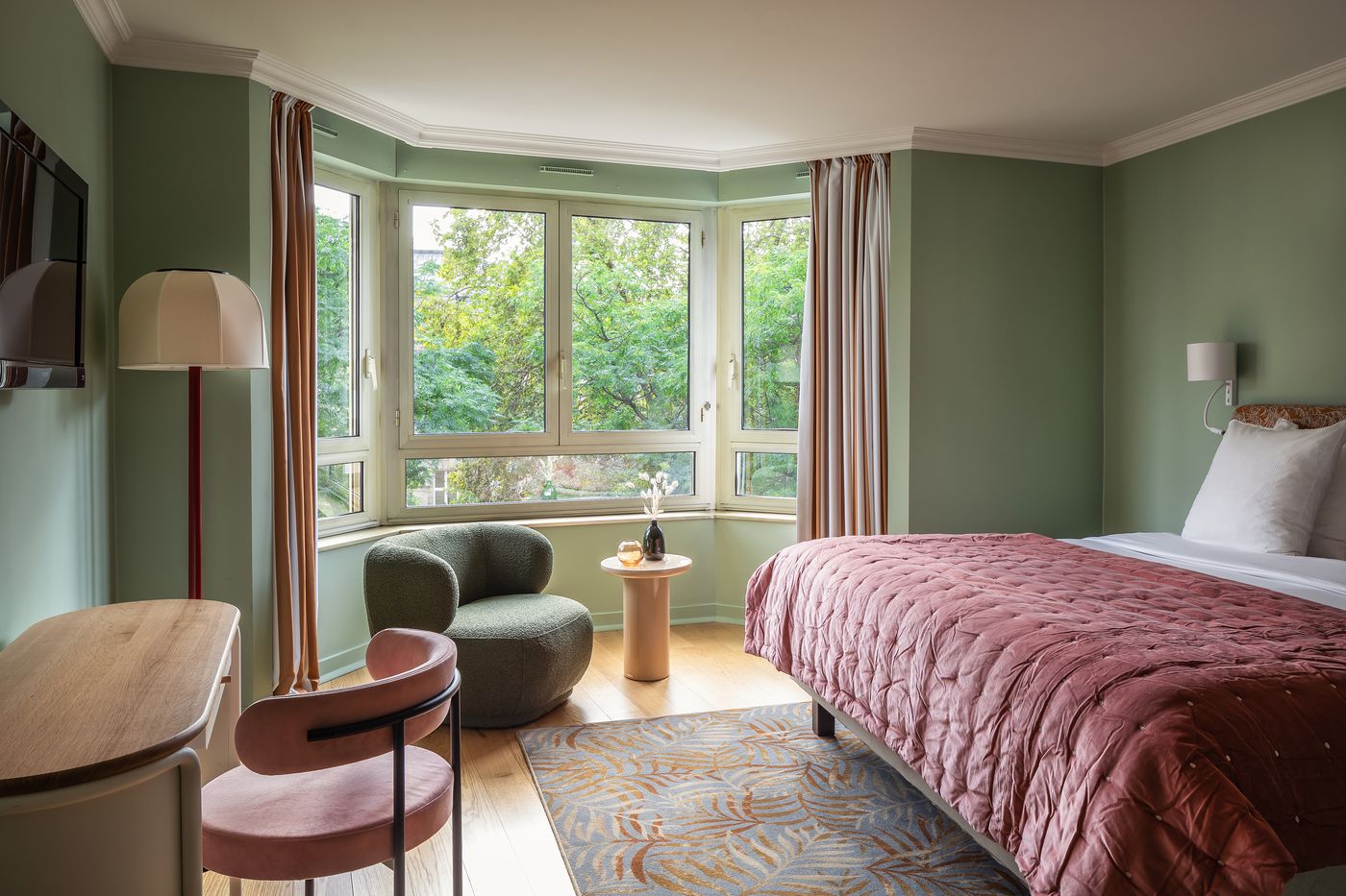 Royal-Garden-Champs-Elysees-Room-13