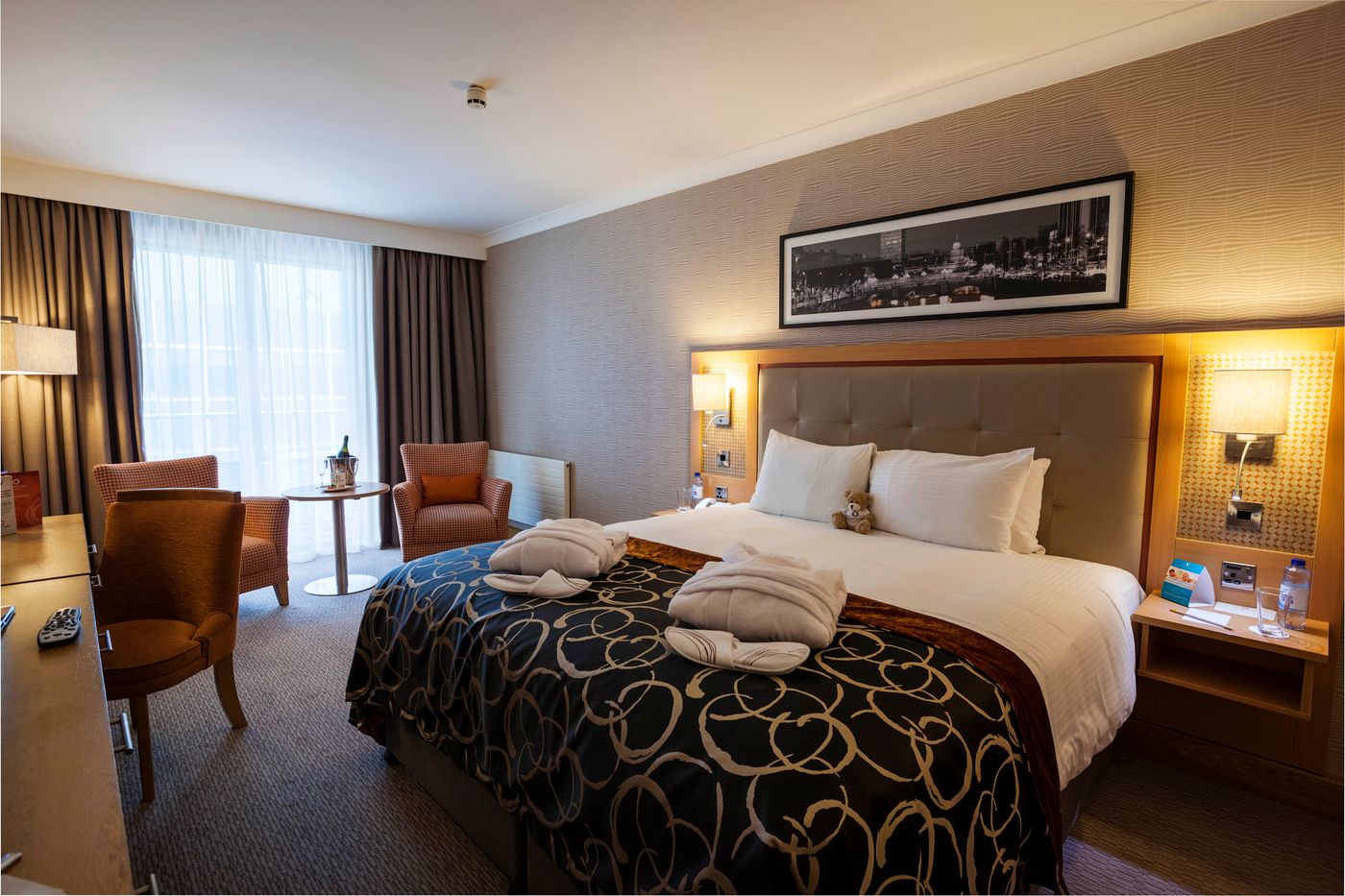 Clayton-Hotel-Cardiff-Lane-Room-9