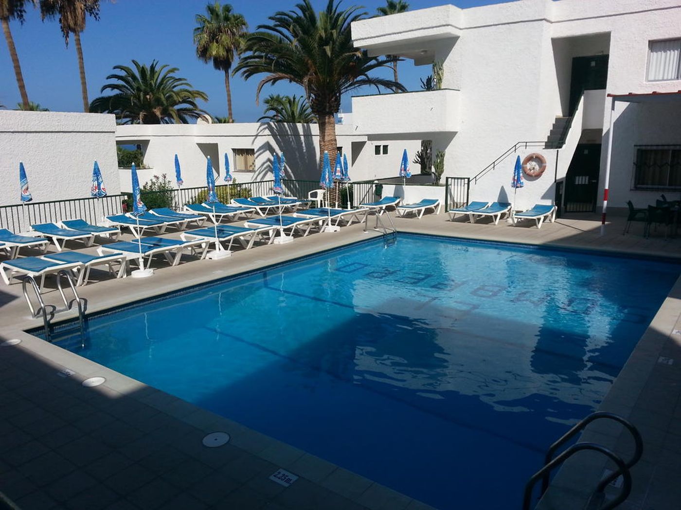 El Sombrero Apartments