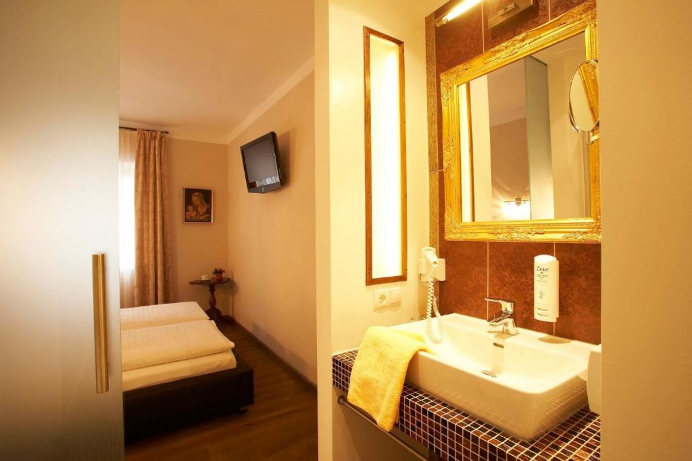 Altstadthotel Kasererbraeu-Austria-SALZBURG-Room-5