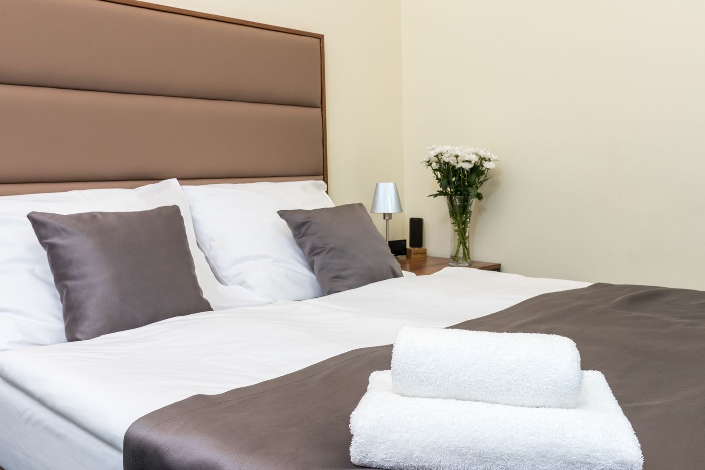 Aparthotel-Old-Town-Room-20