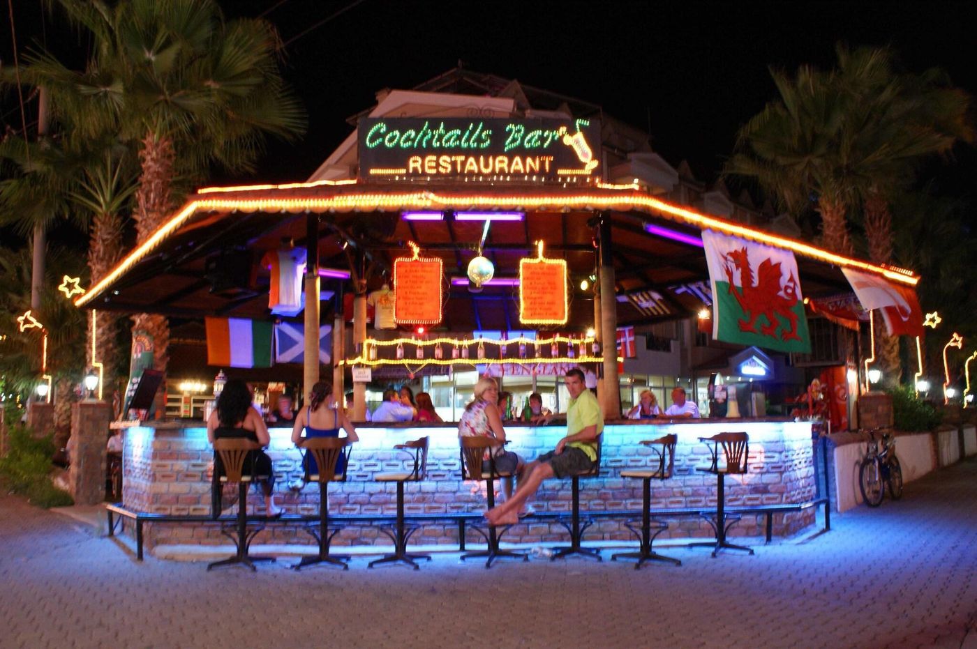 Club-Sun-Smile-Bar-7