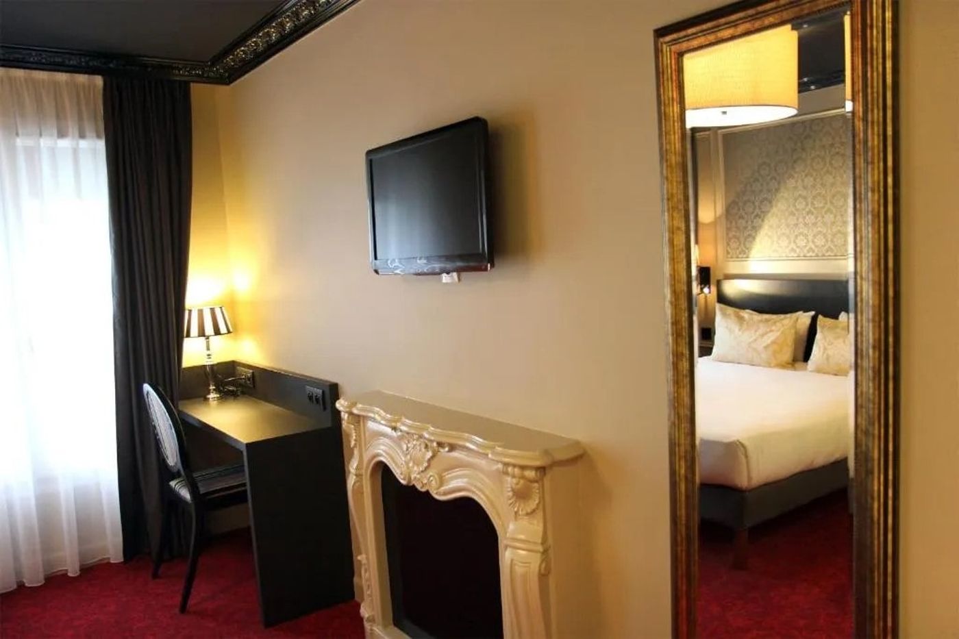 BEST-WESTERN-Hotel-Le-Montmartre-Saint-Pierre-Room-18