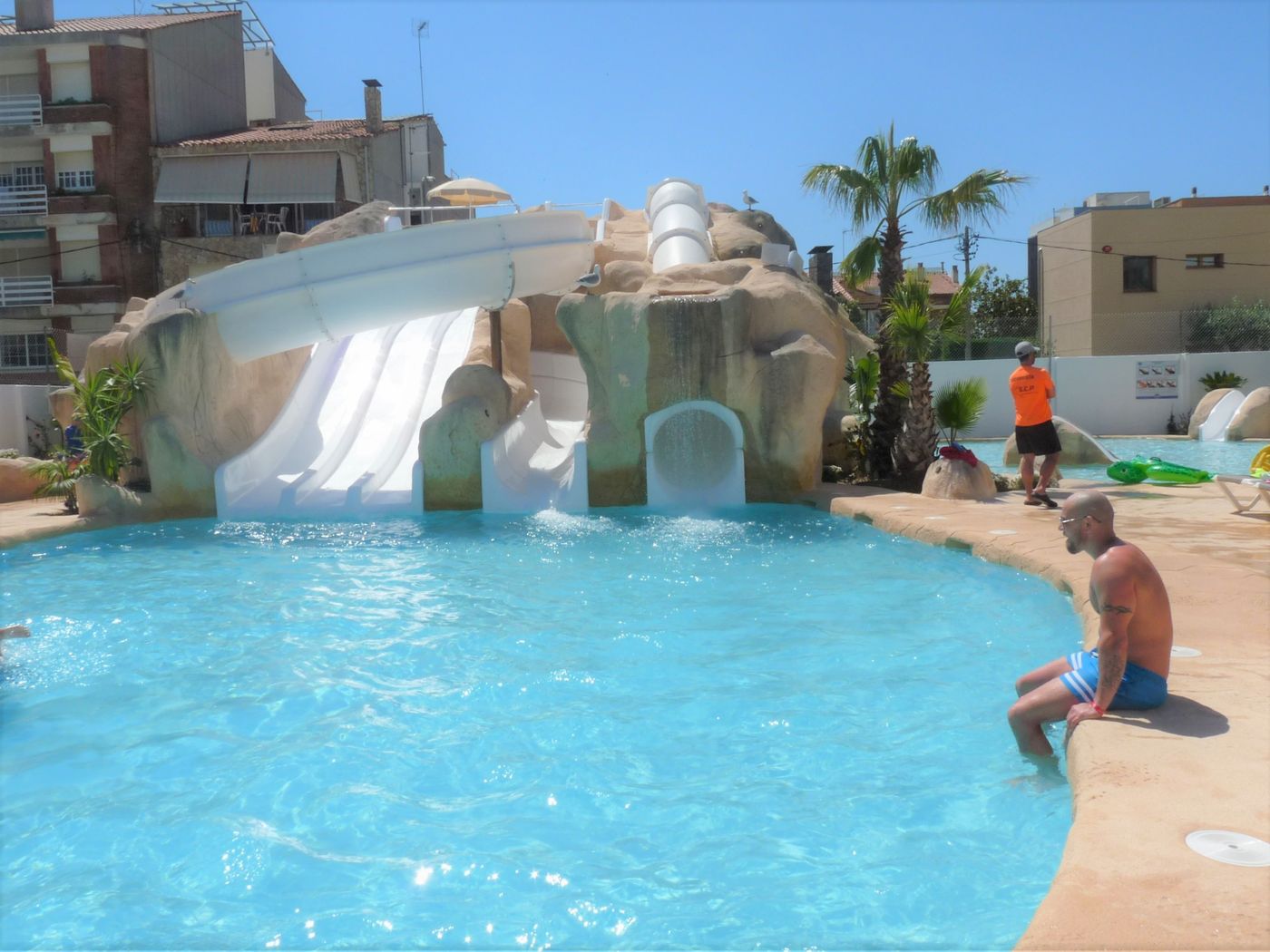 30 Degrees Hotel Pineda Splash