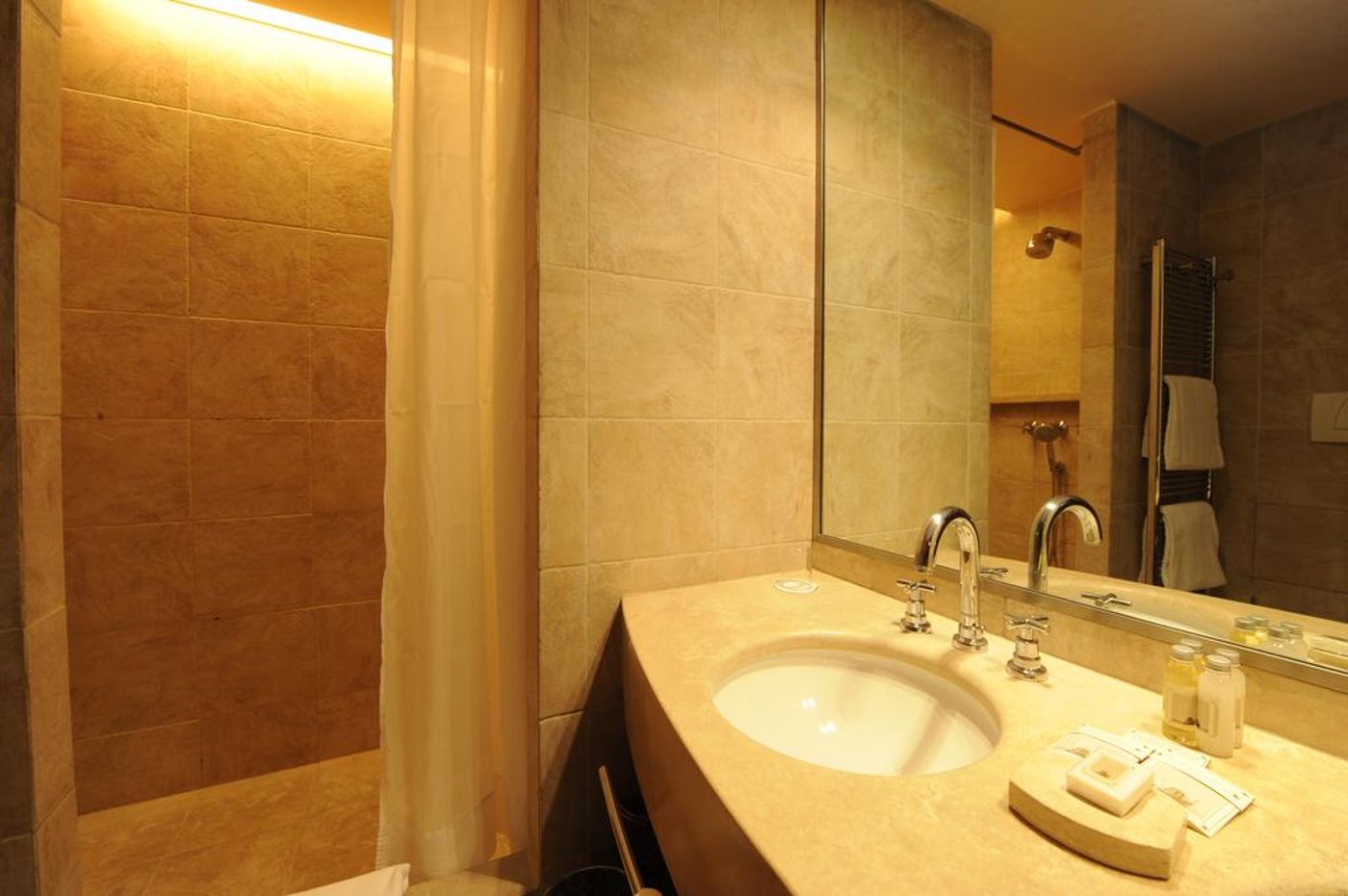 Palazzo-Selvadego-Room-15