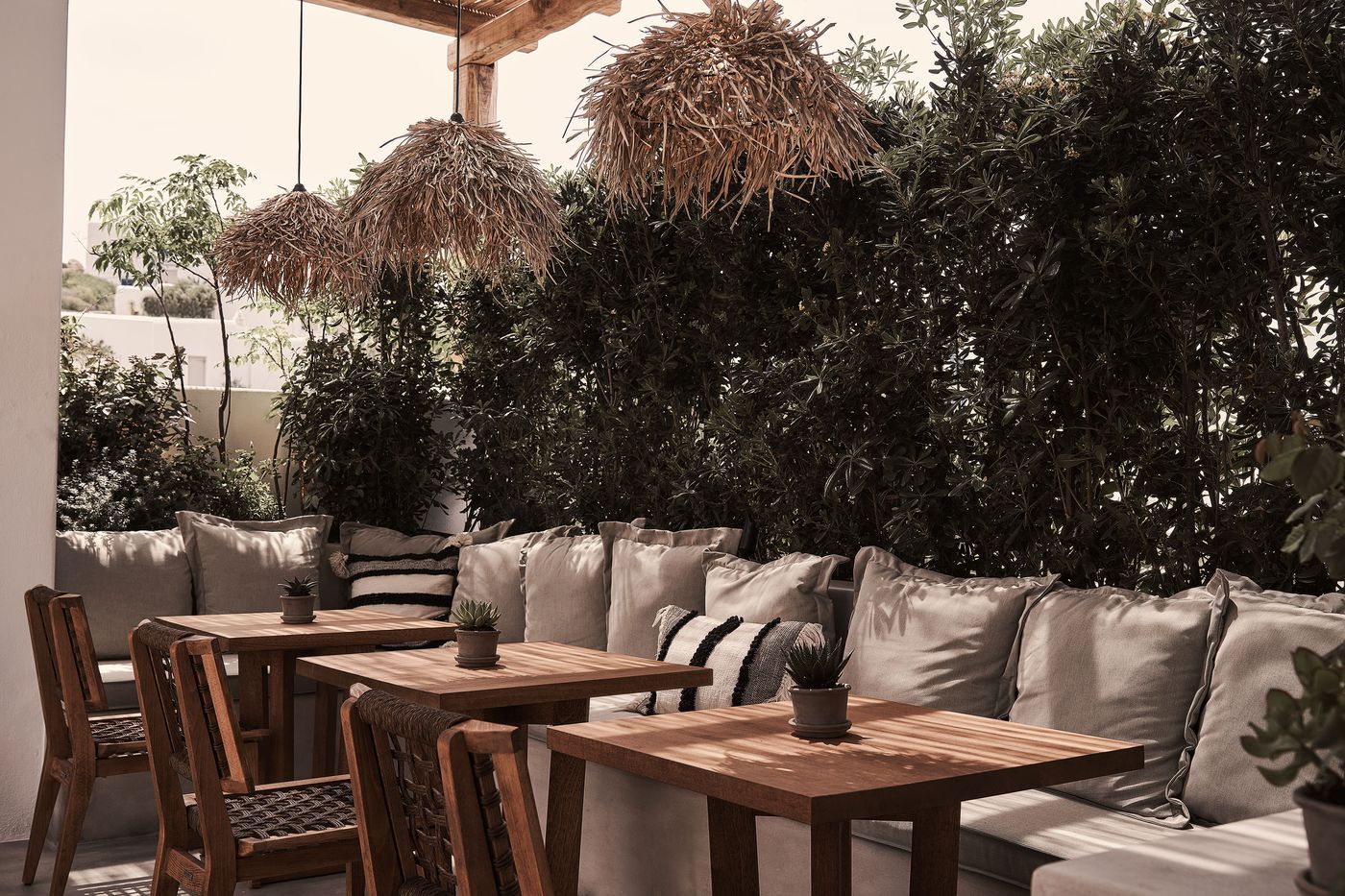 Amyth-of-Mykonos-Hotel-Restaurant-16