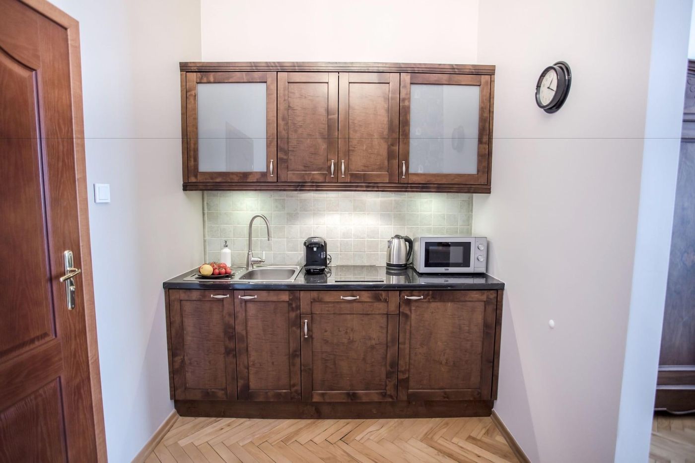 Scharffenberg-Apartments-Main-Square-Room-50