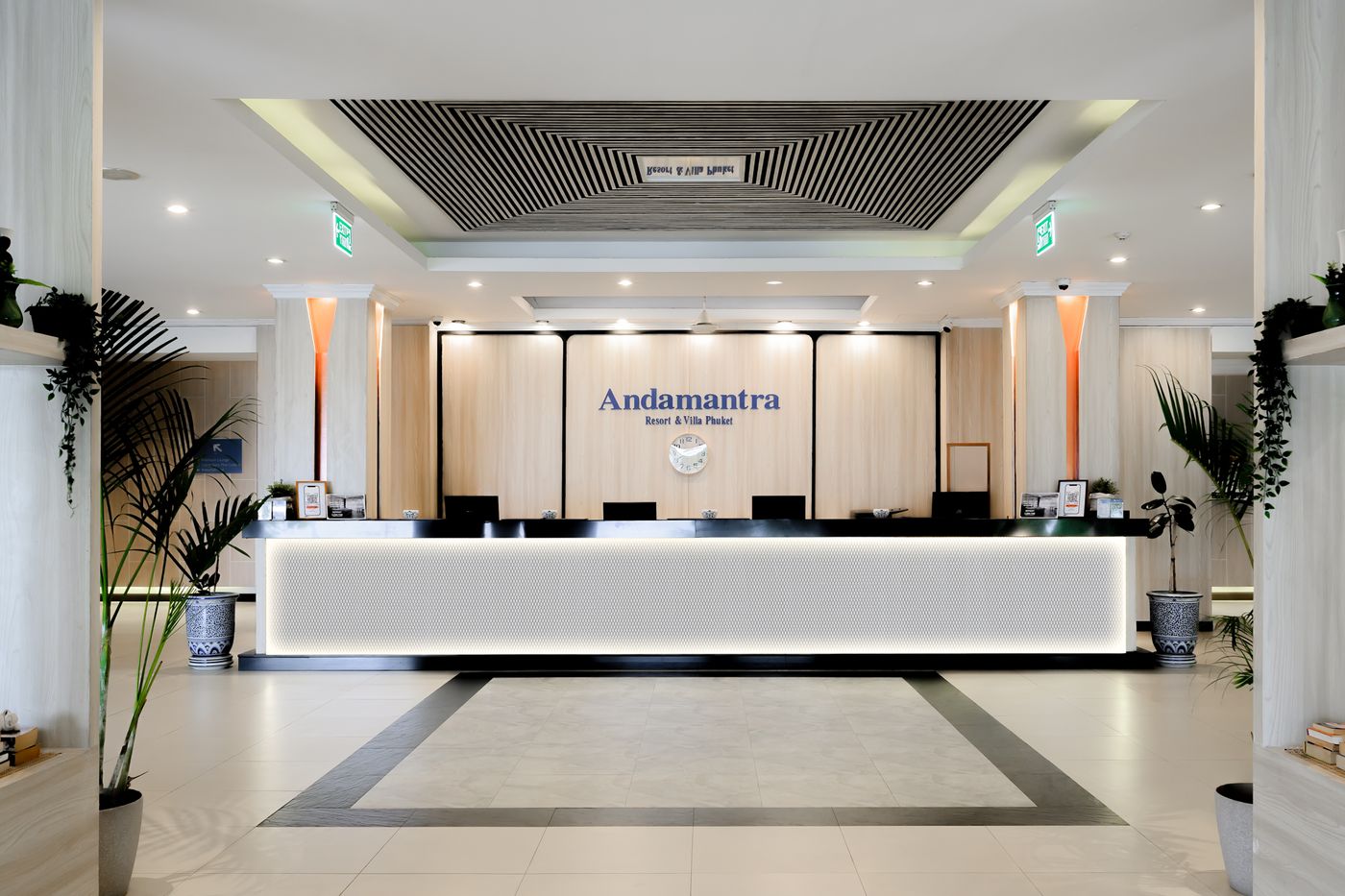 Centara-Blue-Marine-Resort-and-Spa-Phuket-Lobby-47