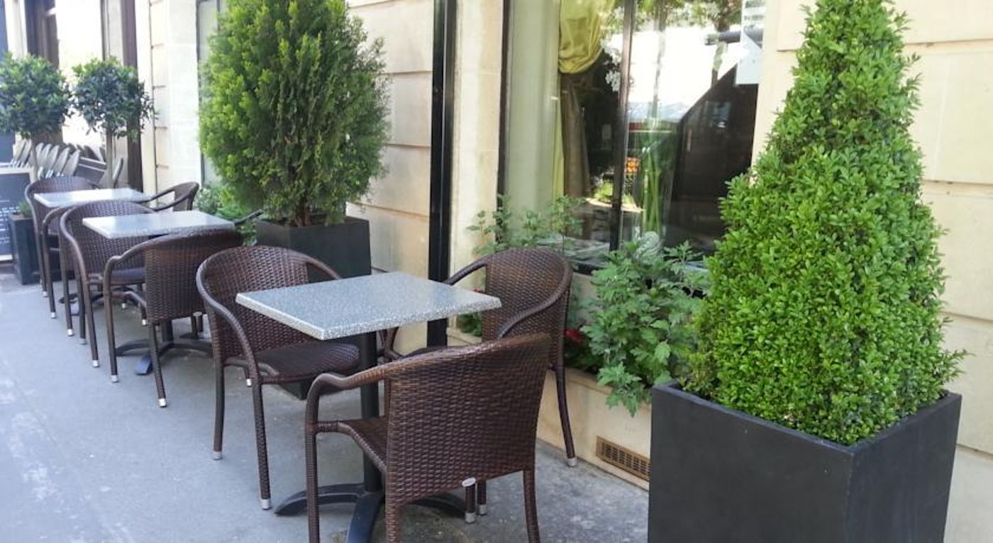 Derby-Eiffel-Terrace-18