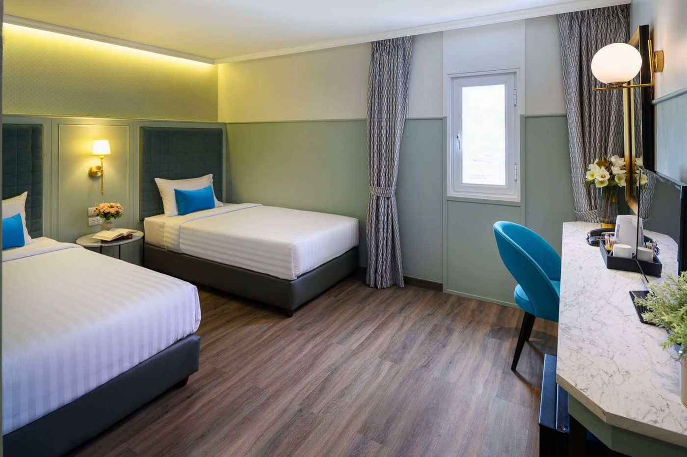 The-Mulberry-Bangkok-Hotel-Khaosan-Road-Room-12