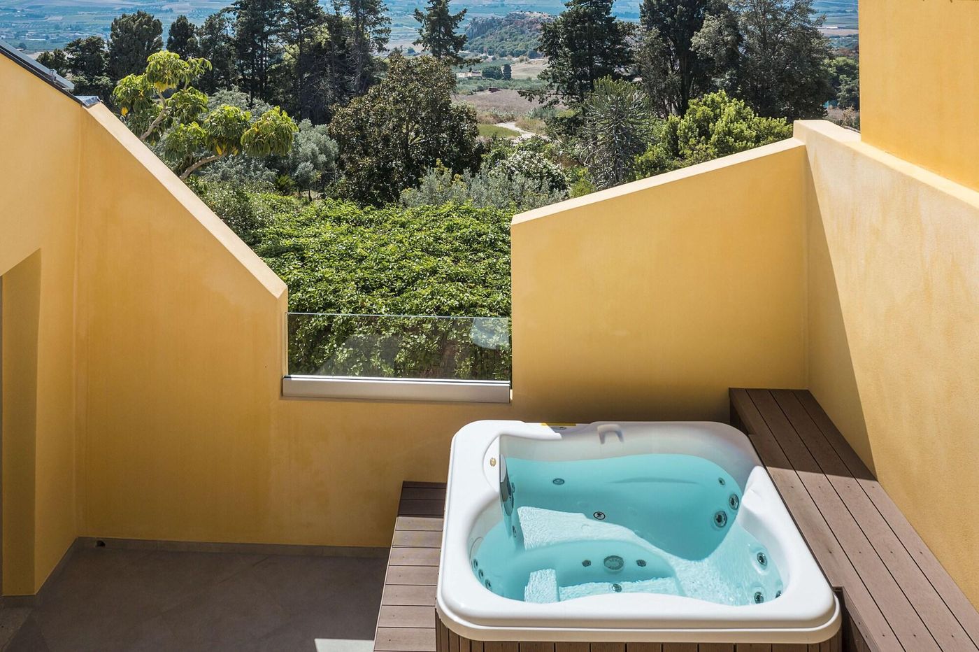 Luna-del-Raccolto--Green-Country-Hotel-Room-6