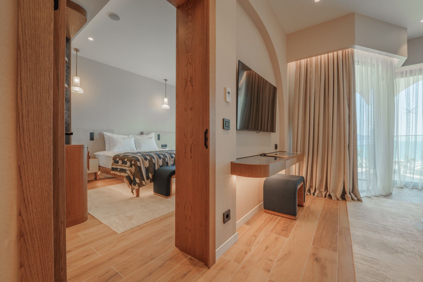 20/08/24 - Liberty Signa