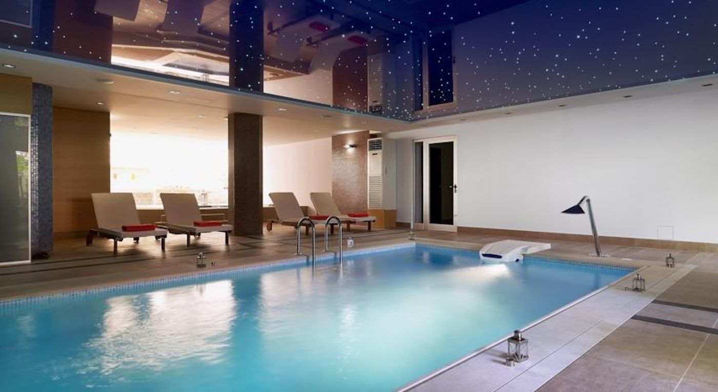 Macaris Suites and Spa