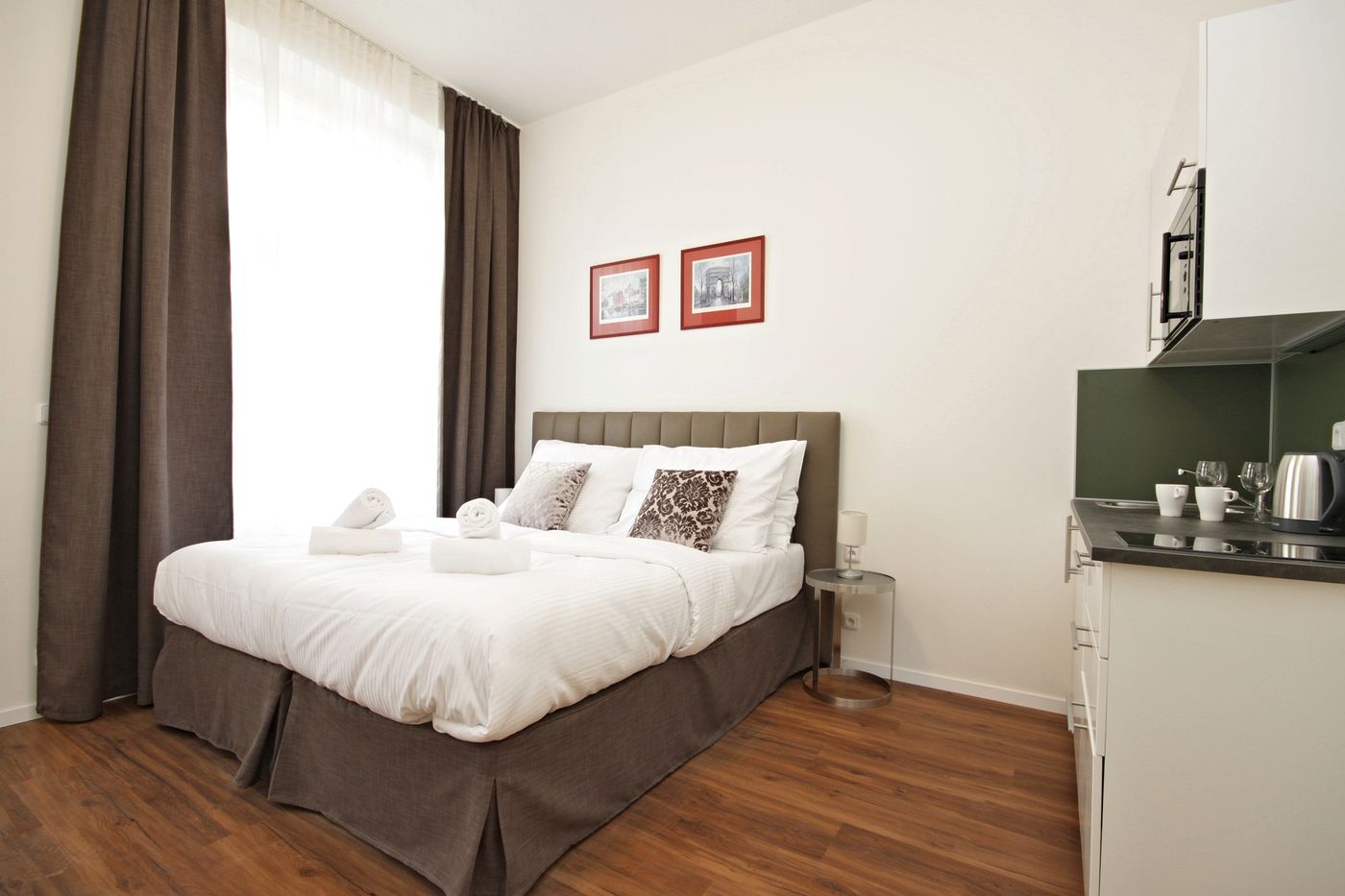 Elizabeth Suites-Czech Republic-Prague-Room-9