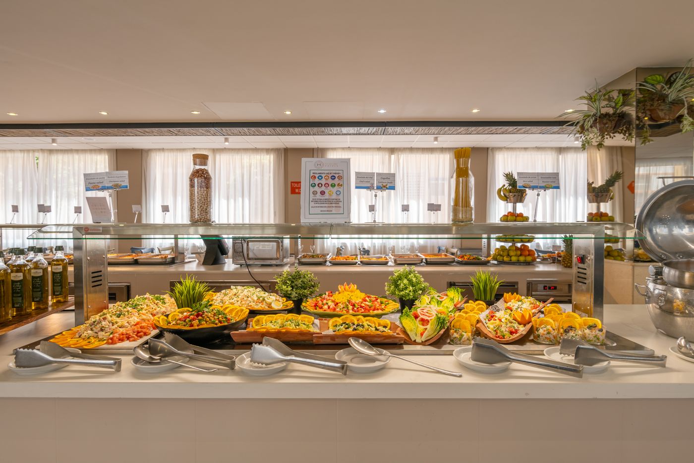 Hotel Parasol by Dorobe