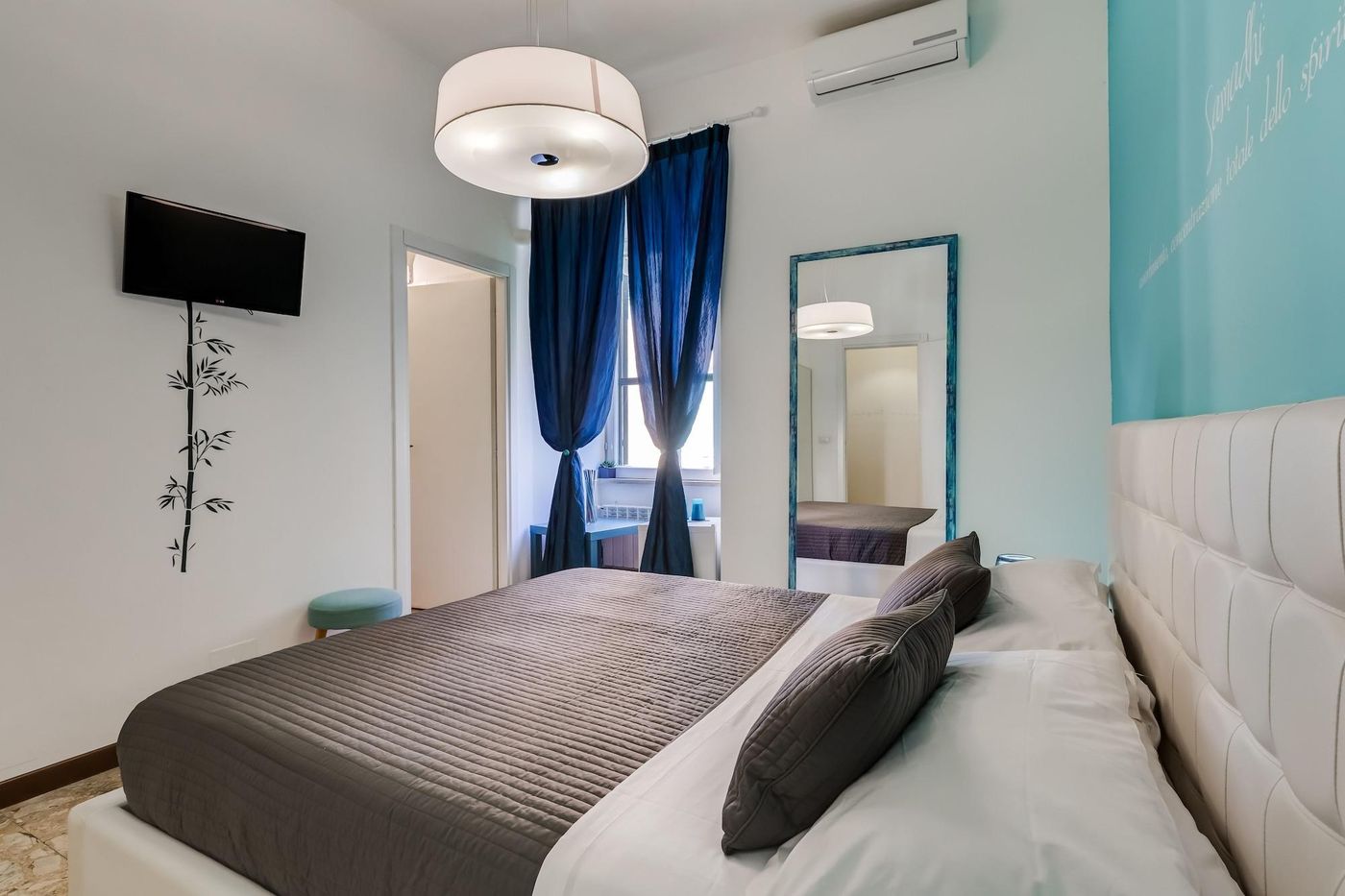 Allegra-s-House-Room-12