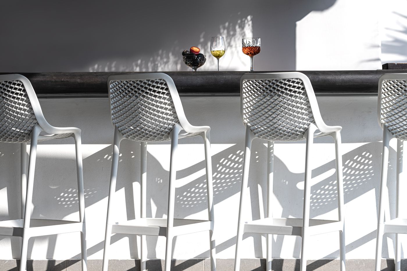 SMY-Mediterranean-White---Adults-Only-Bar-22