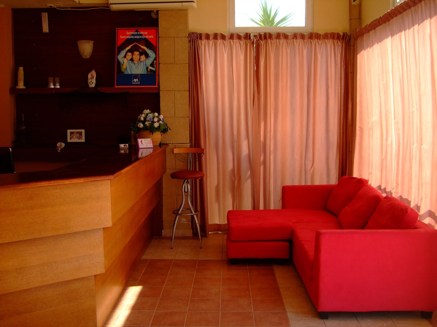 Antonios-Hotel-Lobby-24