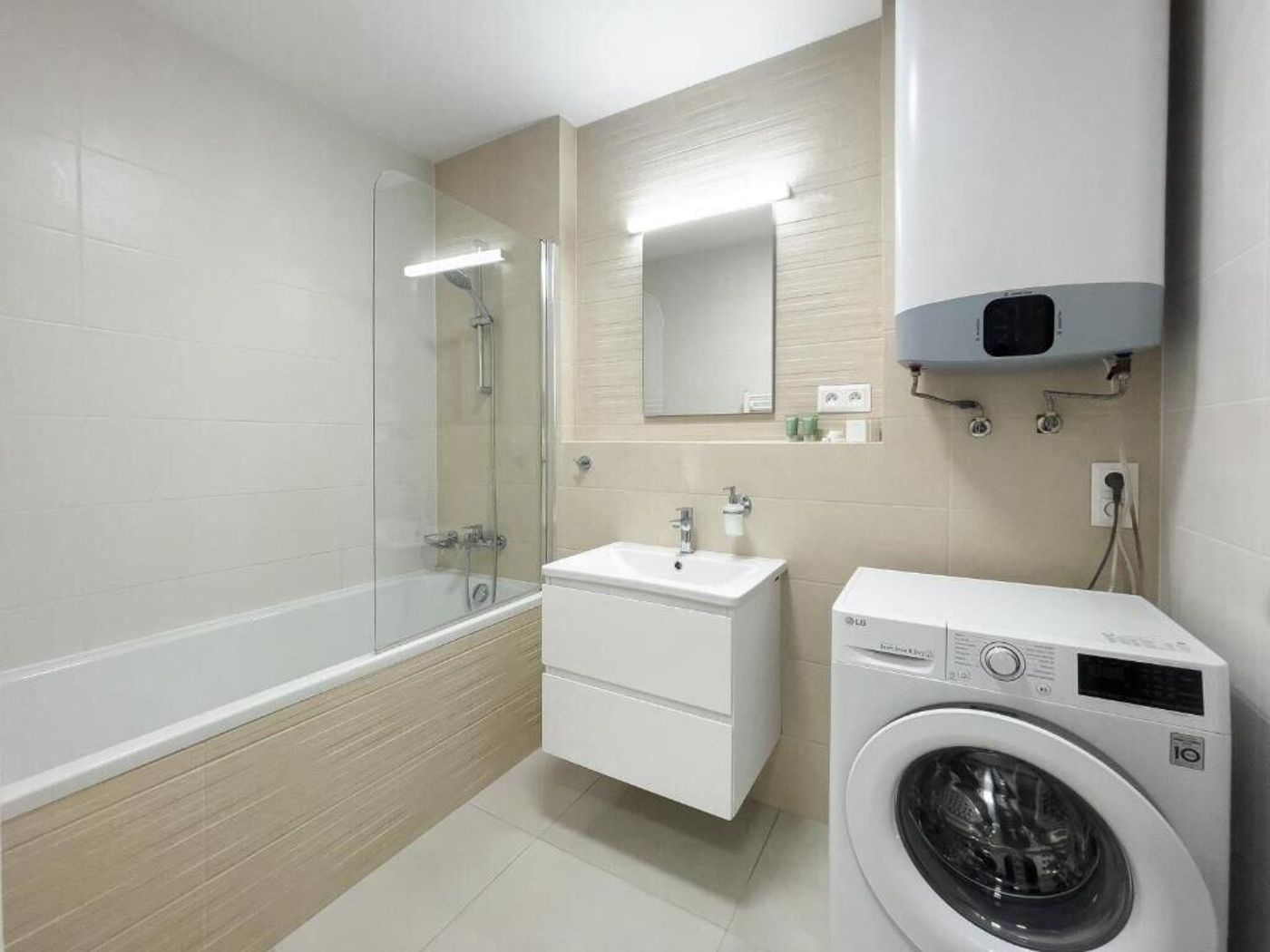 Metropolitan Star Apart Hotel-Slovakia-Bratislava-Room-8