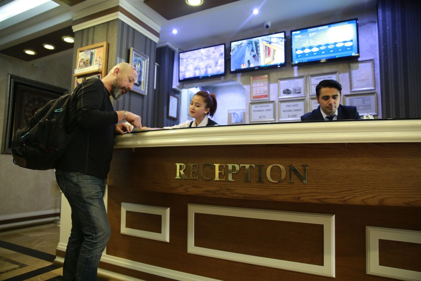 Black-Pearl-Hotel-Lobby-11