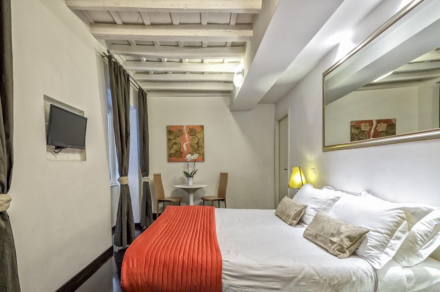 Little-Queen-Suite-Room-30