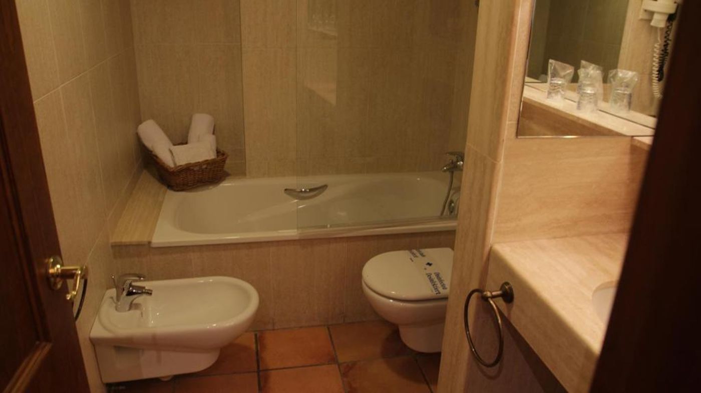 URH-Vila-de-Tossa-Room-21