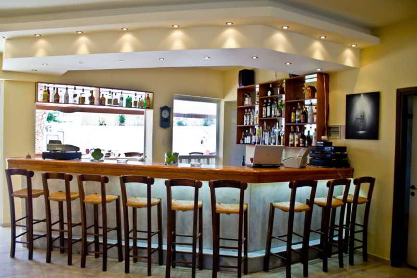 Cretan-Sun-Hotel-Apartments-Bar-35