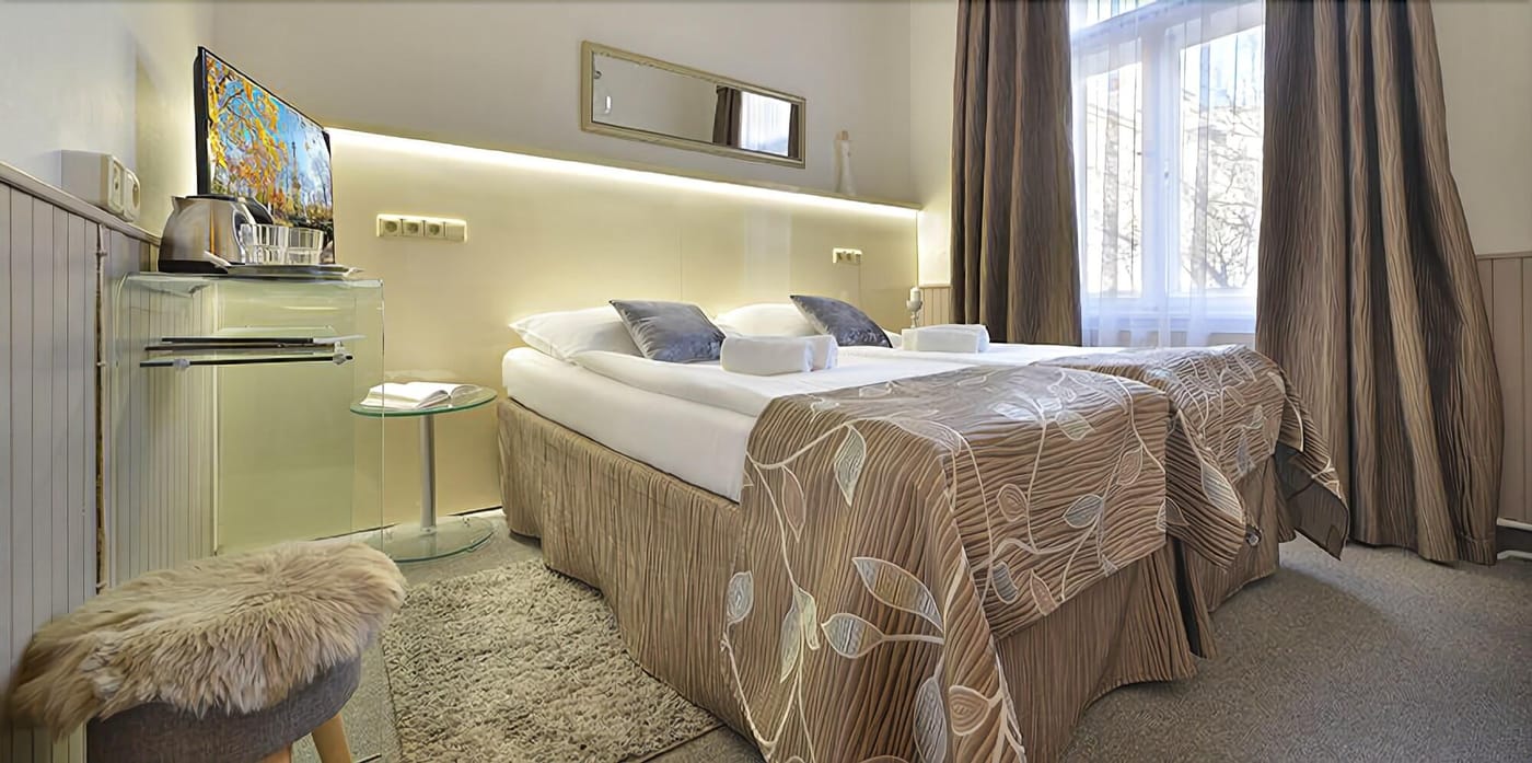 Anette-Czech Republic-Prague-General view-8