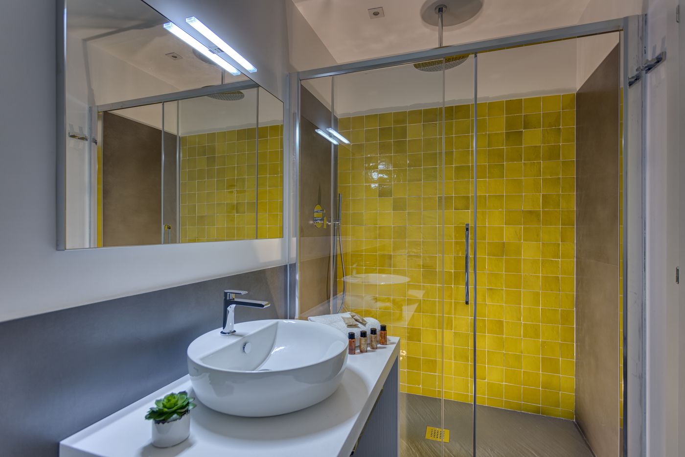 Navona-Theatre-Hotel-Room-24