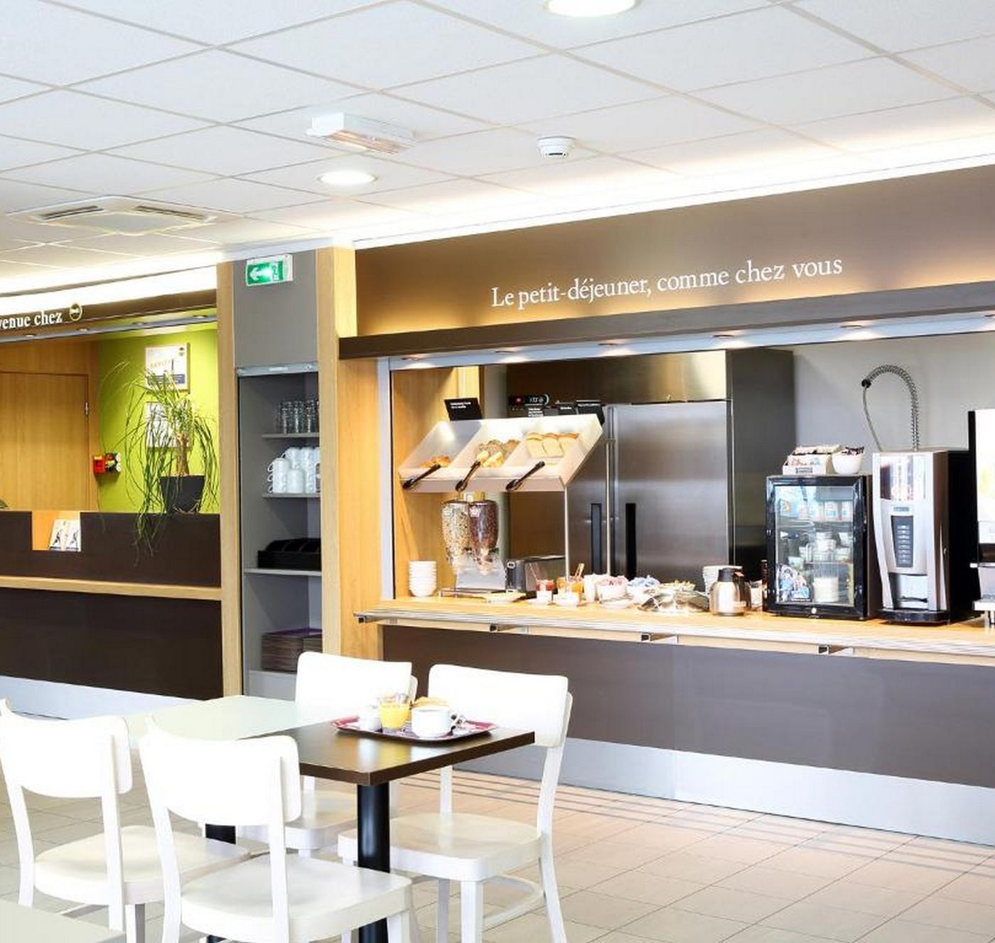 B&B HOTEL Perpignan Sud Marché International-France-PERPIGNAN-Lobby-6