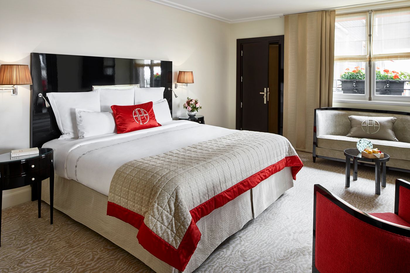 Hotel-Plaza-Athenee-Room-20