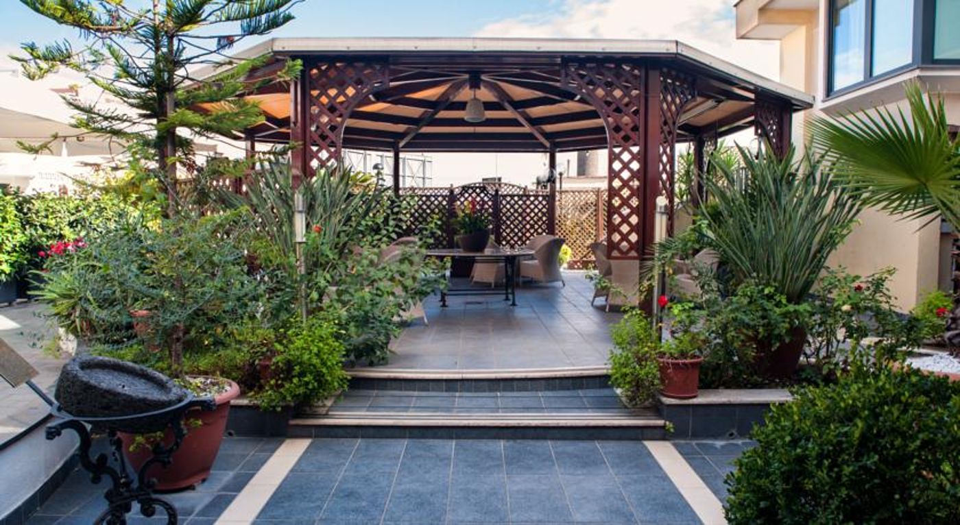 Magri's Hotel