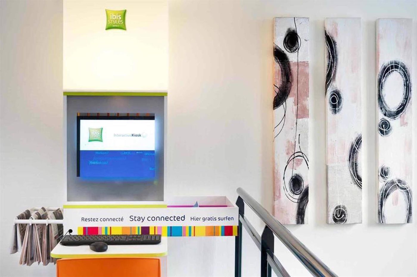 ibis-Styles-Paris-Maine-Montparnasse-Lobby-56