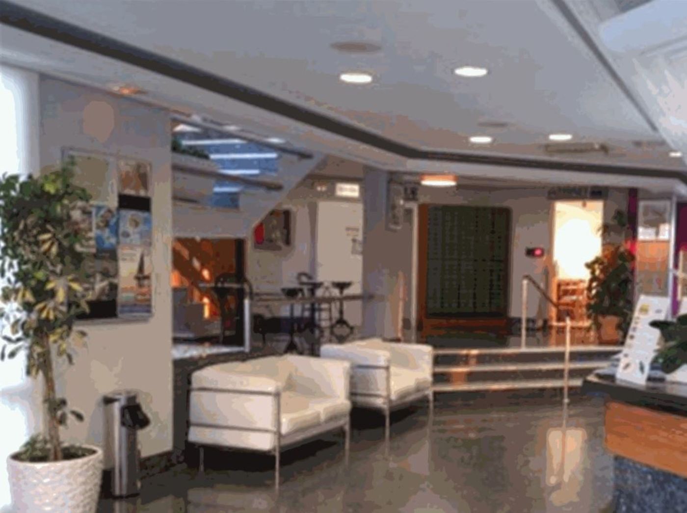 Nereida-Aparthotel-Lobby-35