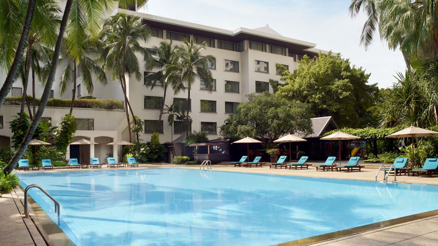 Anantara-Siam-Bangkok-Pool-8