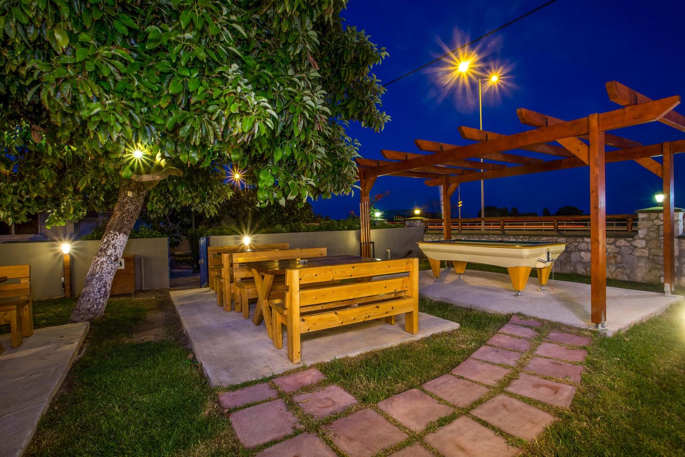 Georgia-Apartments-Bar-35