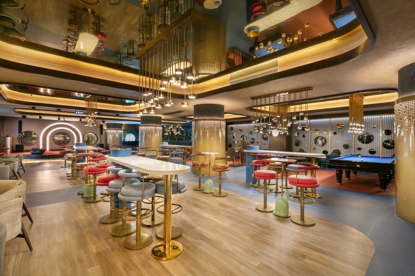 Titanic-Deluxe-Lara-Sports-and-Entertainment-69