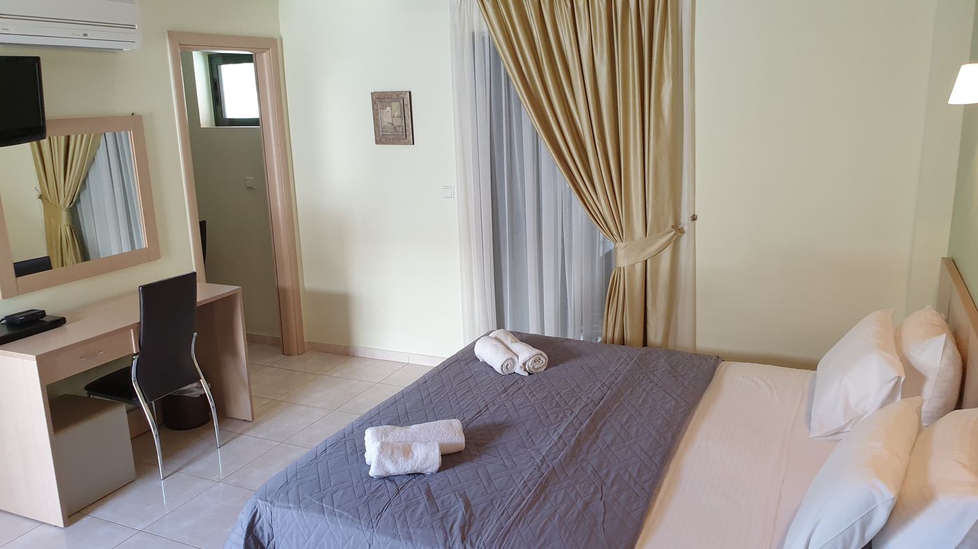 Eleana-Hotel-Room-15