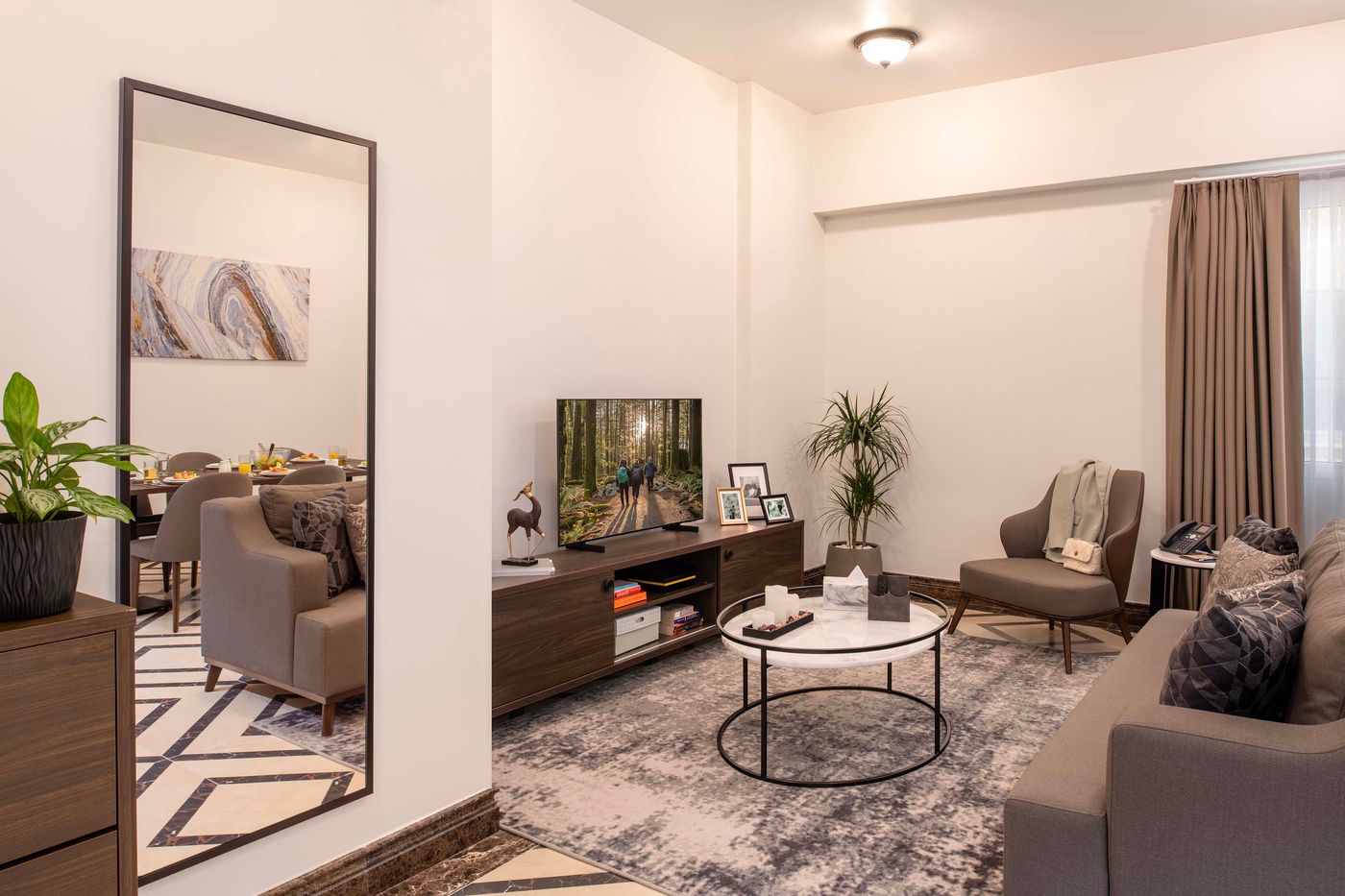 Somerset-Al-Mansora-Doha-Room-21