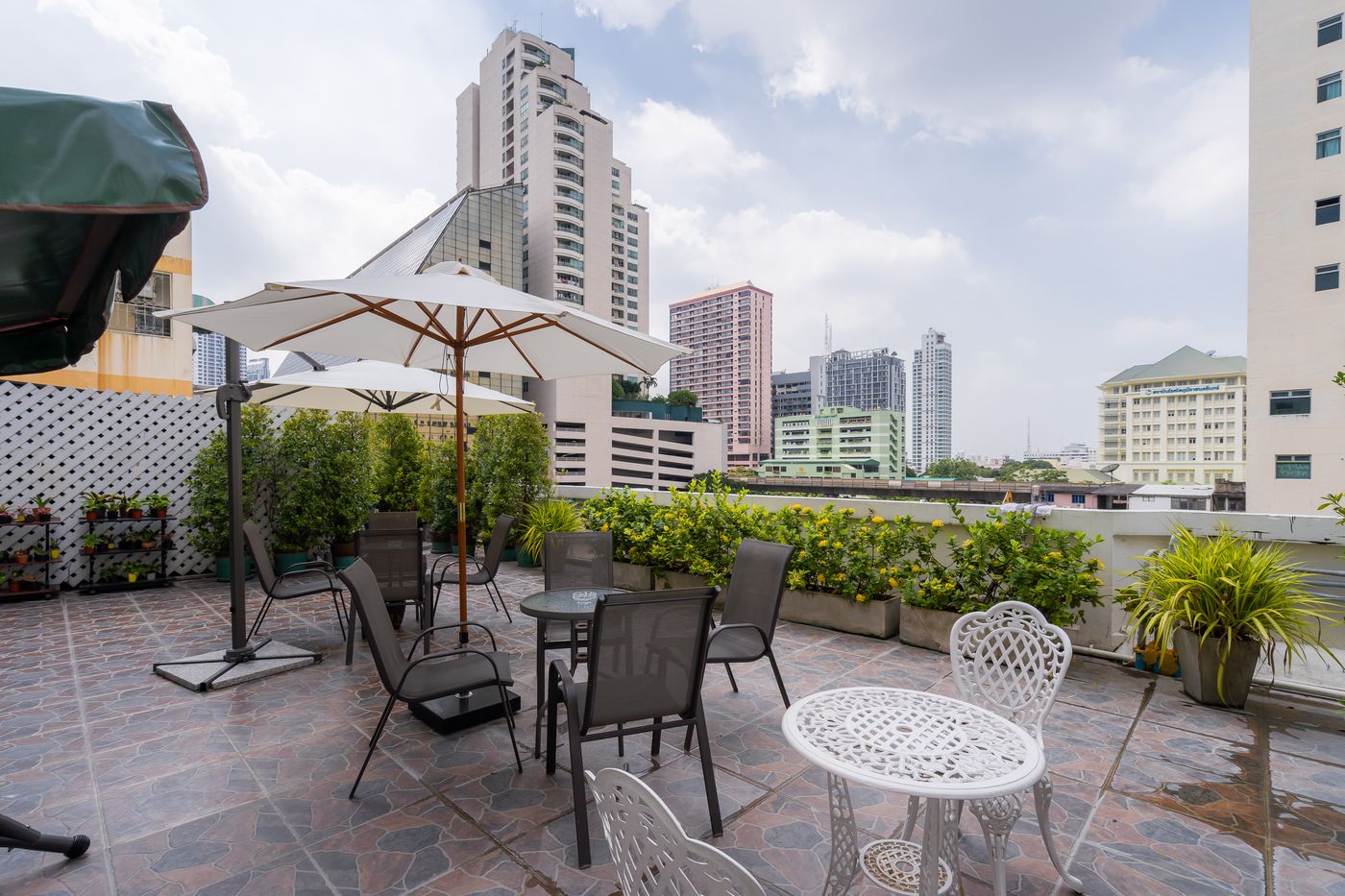 True-Siam-Phayathai-Hotel-Terrace-26