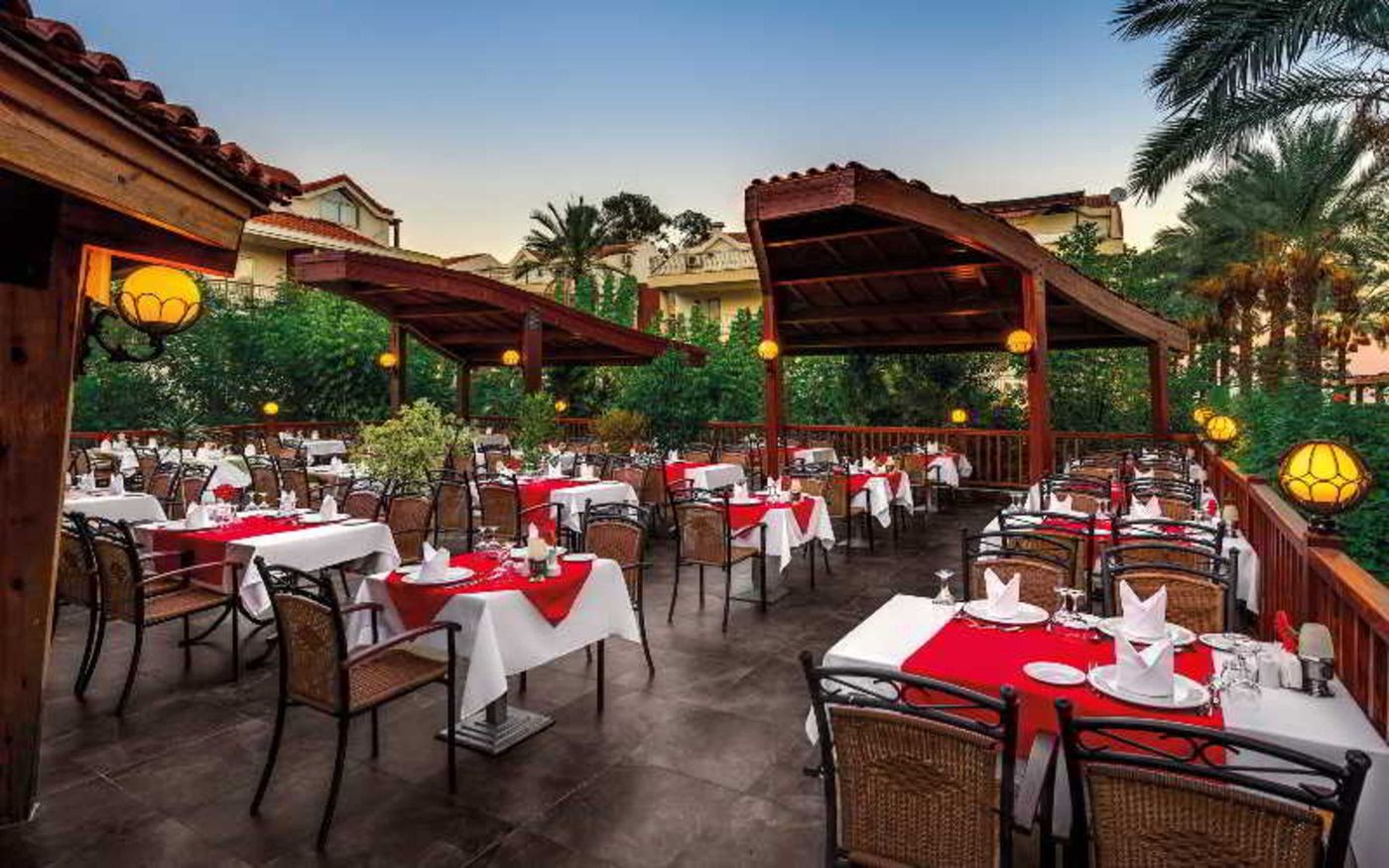 Crystal-Aura-Beach-Resort---Spa-Restaurant-15