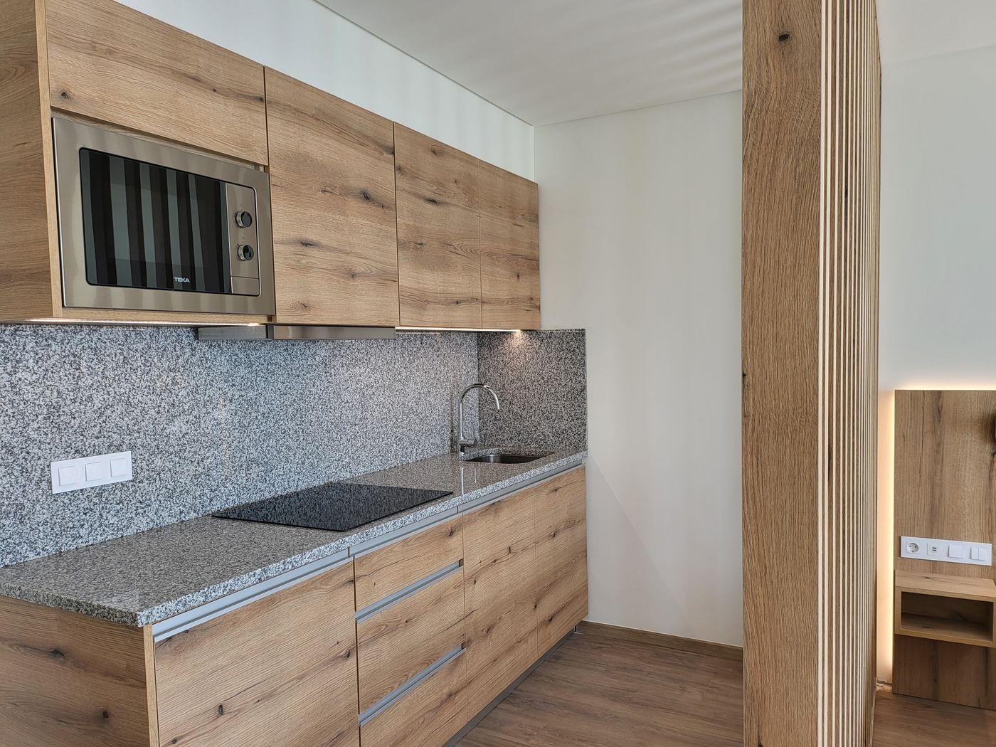 Royal-Orchid-Room-17