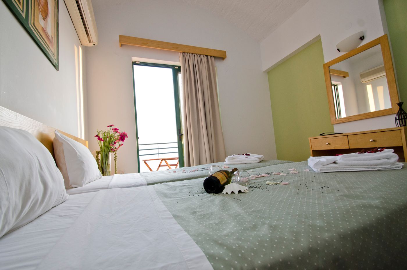 Stella--Hotel-Room-14