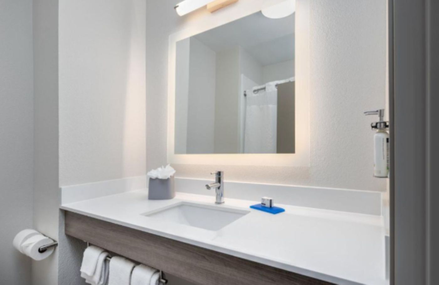 Holiday Inn Express Hotel & Suites Dallas West IHG-United States-DALLAS-Room-9