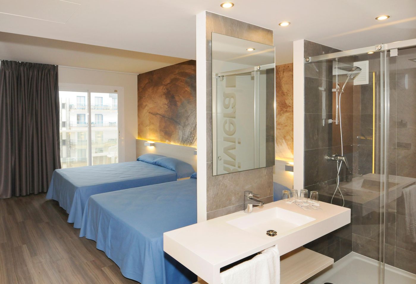 Riviera-Hotel-Room-18