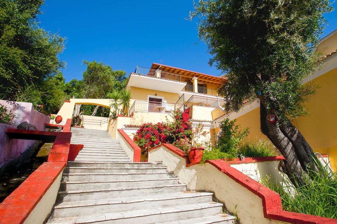 9 Muses Sea View Studios