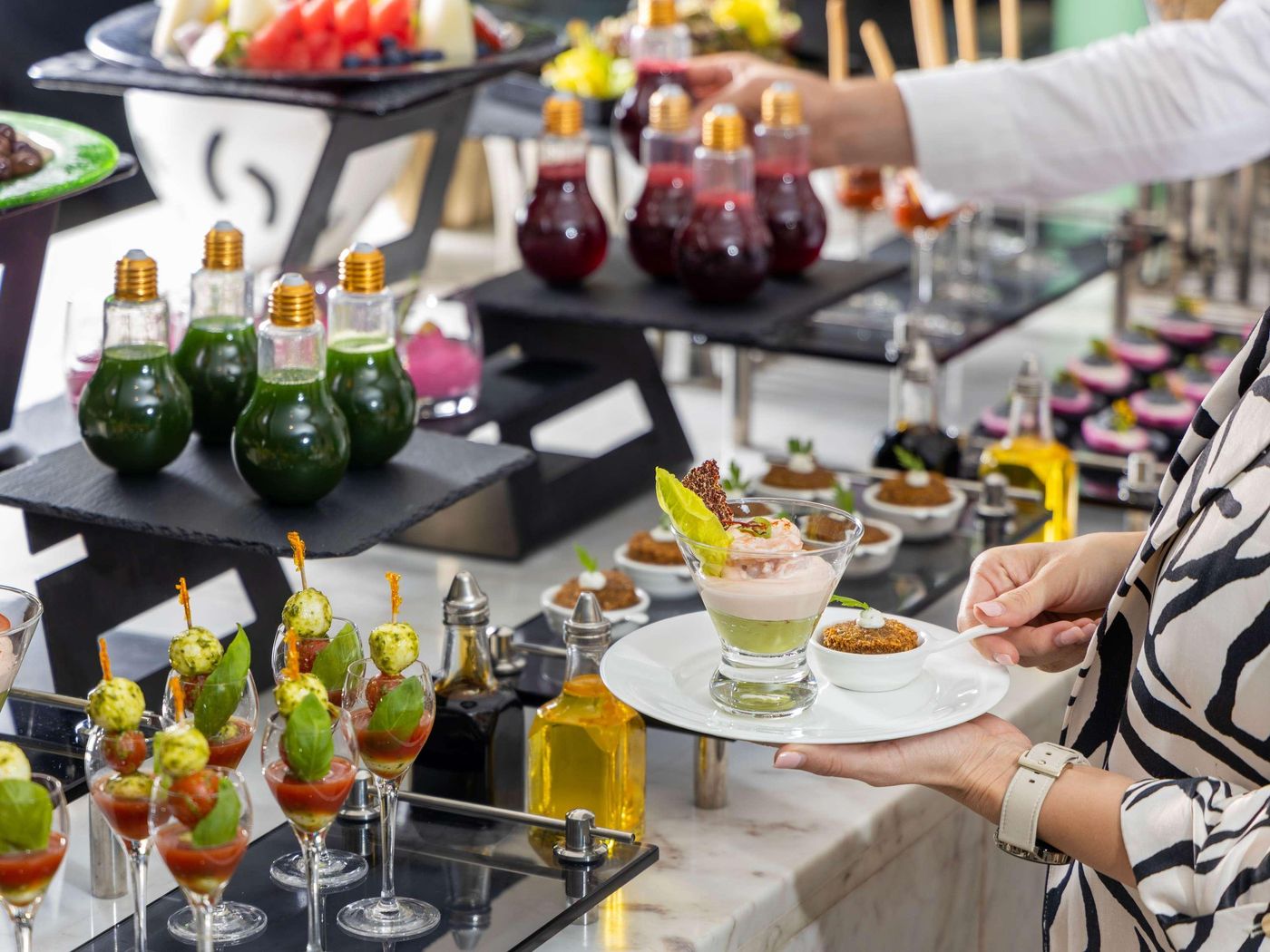 Queen-Elizabeth-2-Hotel-Restaurant-62